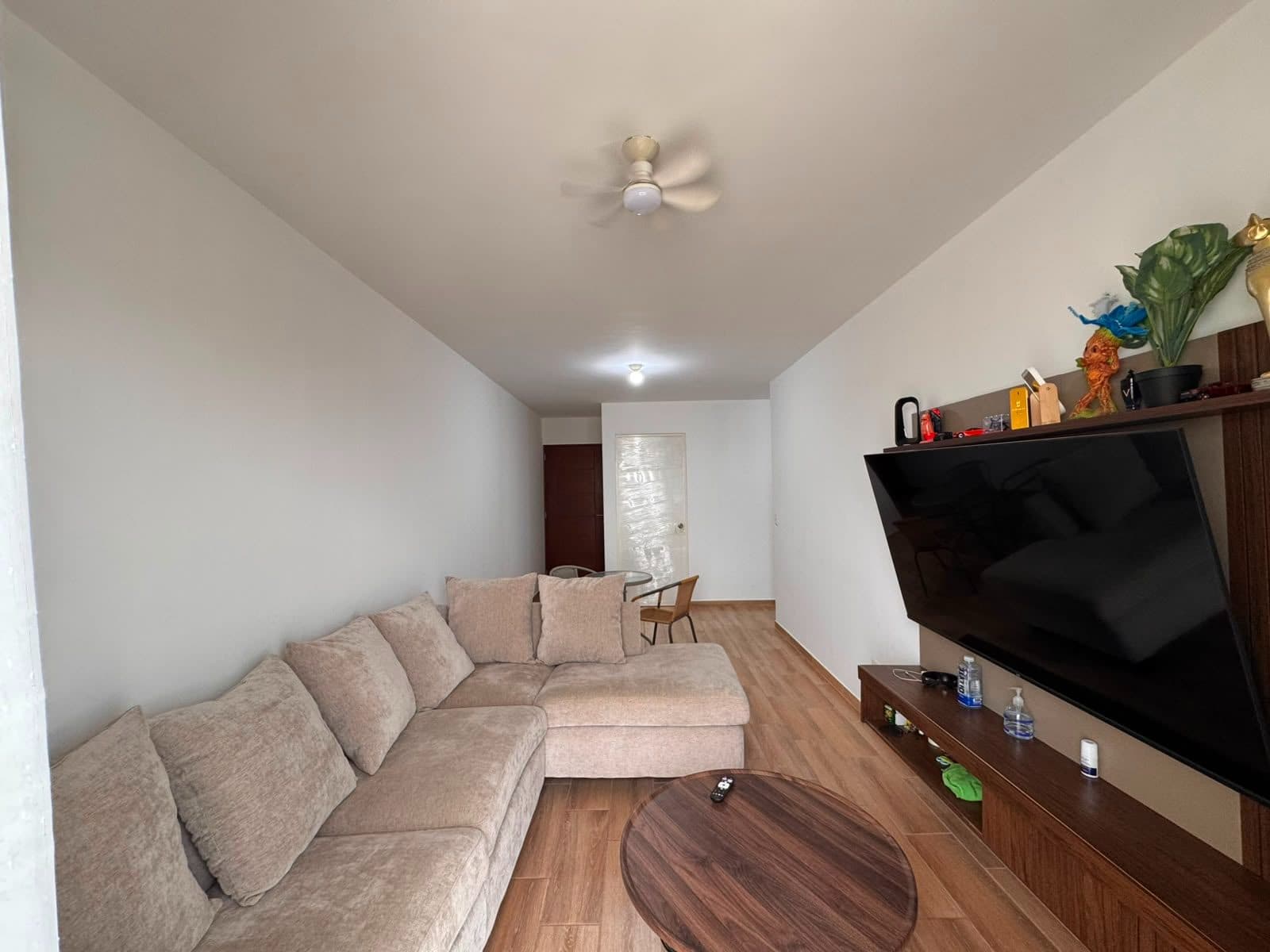 Departamento 83m² | 3 Hab, 2 Baños + Balcón | Condominio con Piscina y Ascensor | S/1600 2