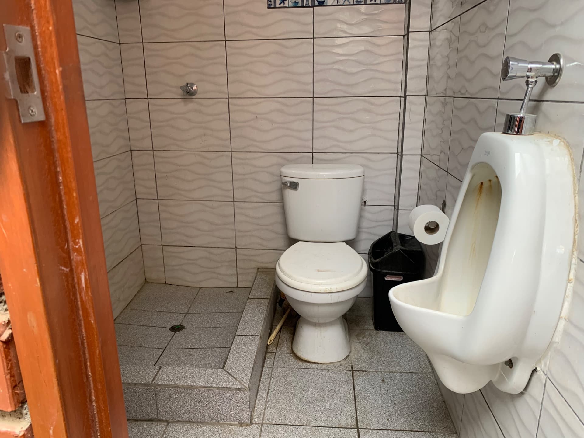 🏡 CASA EN VENTA – AA.HH JUAN VALER 📏 2