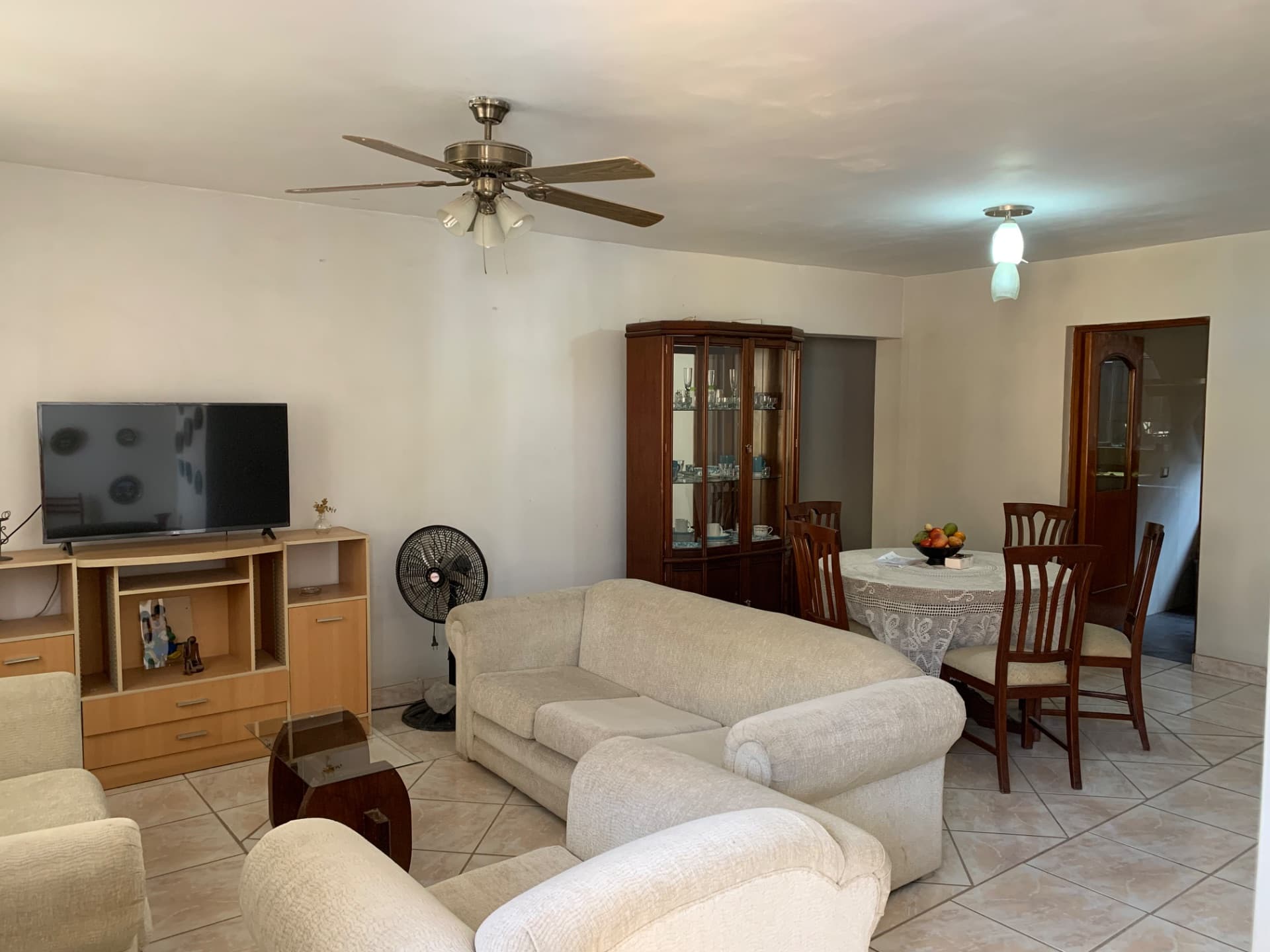 SE ALQUILA DEPARTAMENTO AMOBLADO | Cerca Real Plaza y Santa Ana