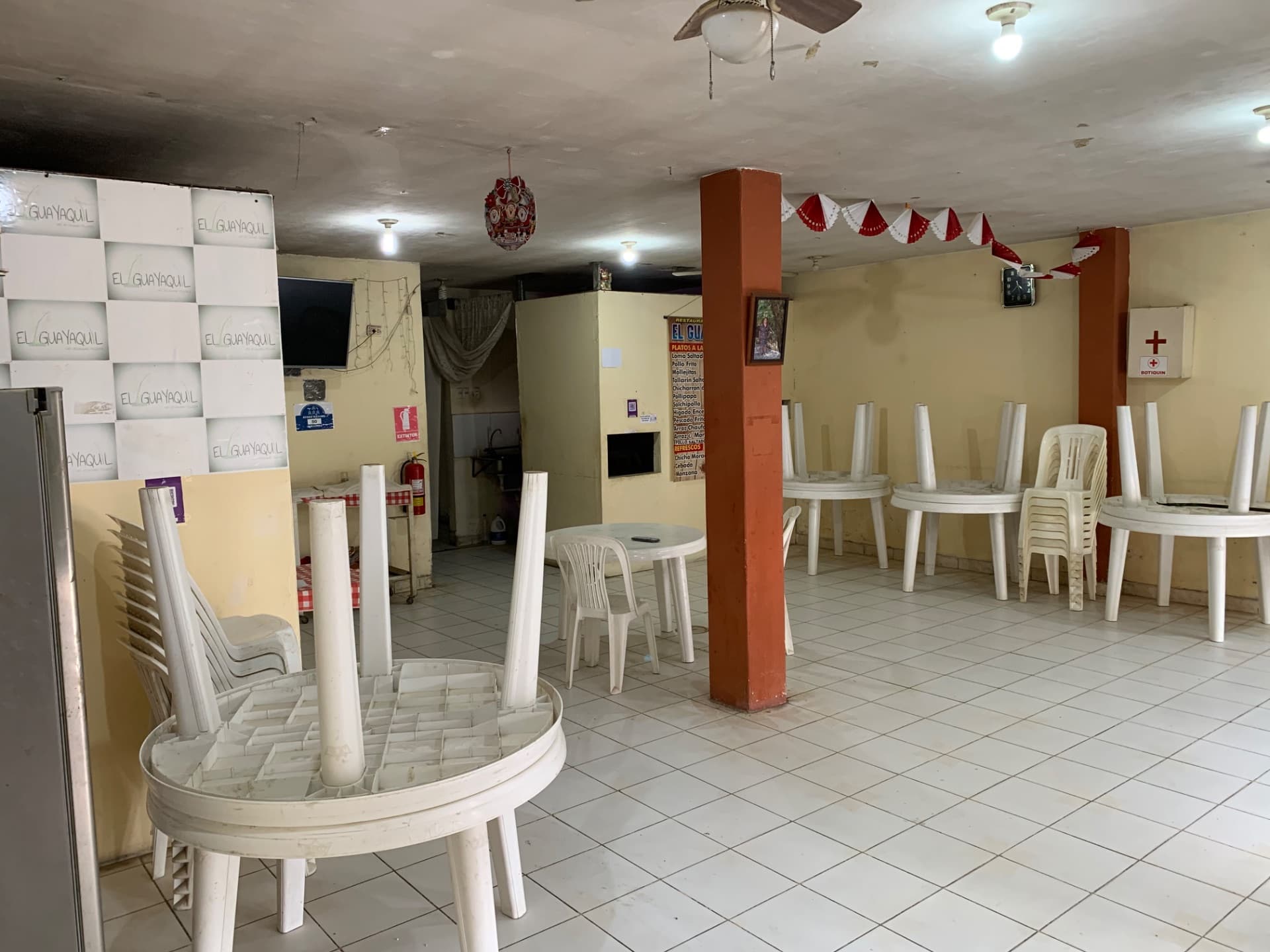 CASA EN VENTA EN AVENIDA GRAU – ZONA COMERCIAL 2