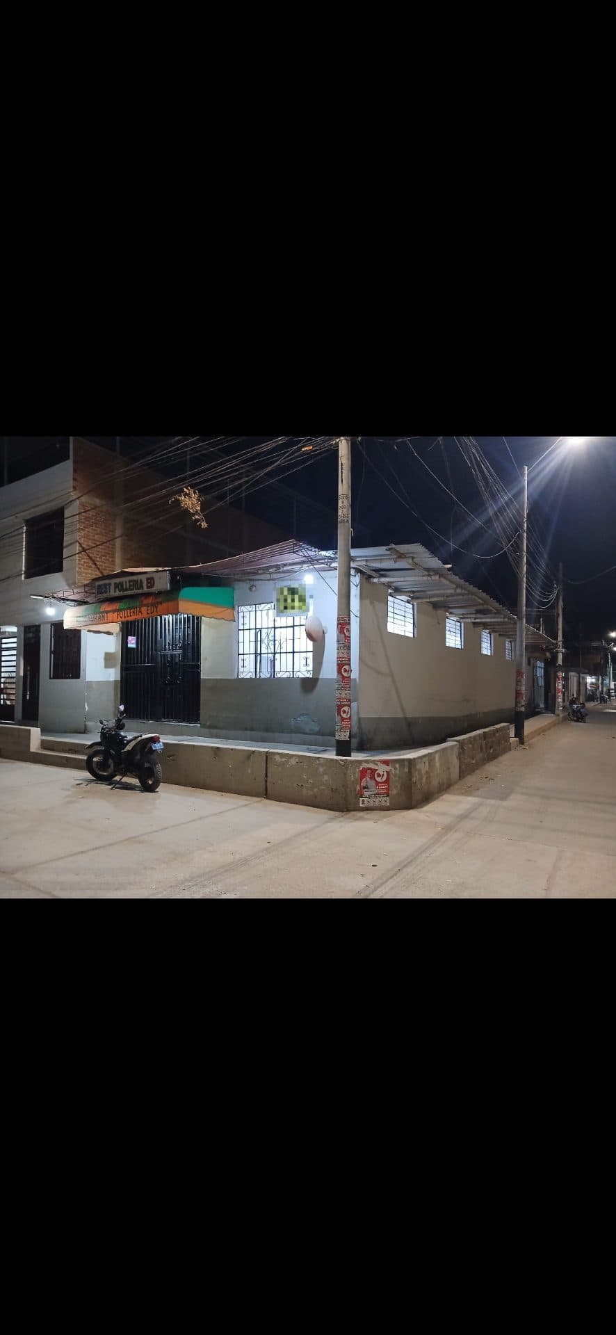 LOCAL COMERCIAL EN URB COSSIO DEL POMAR 2
