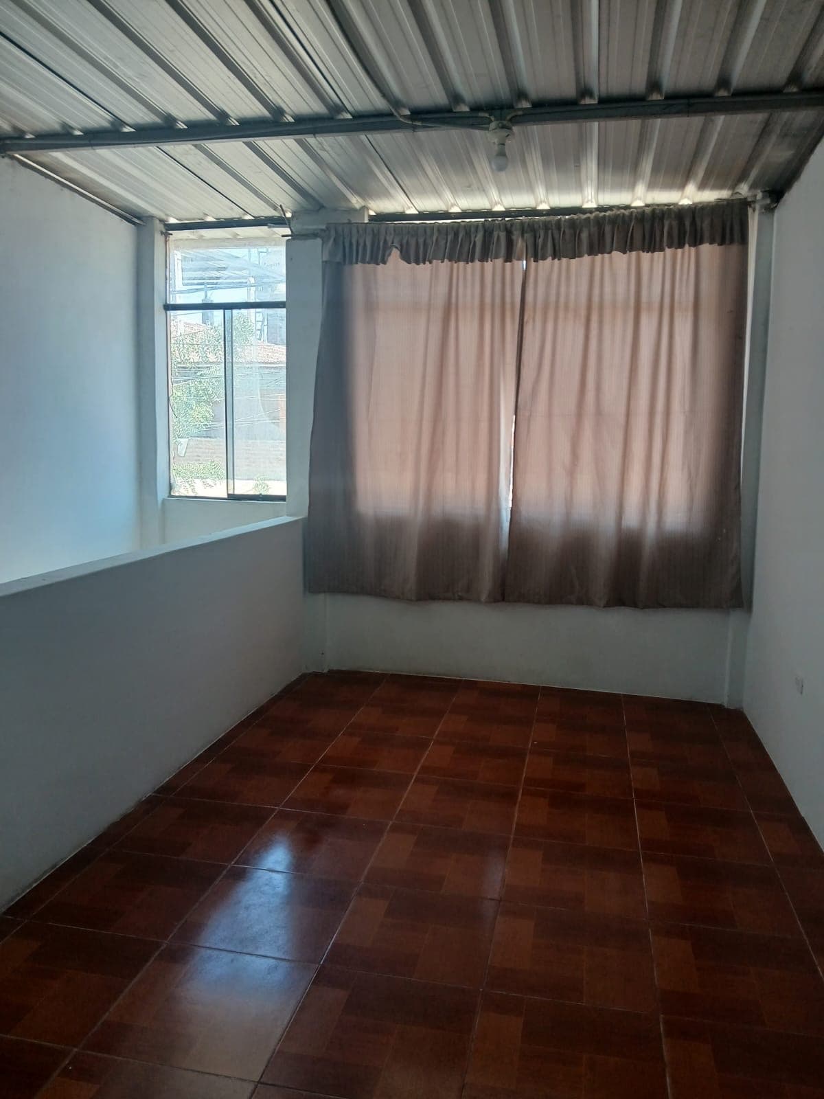 Se vende casa en ocasión a pocos metros de avenida Perú- Ricardo Jauregui 3