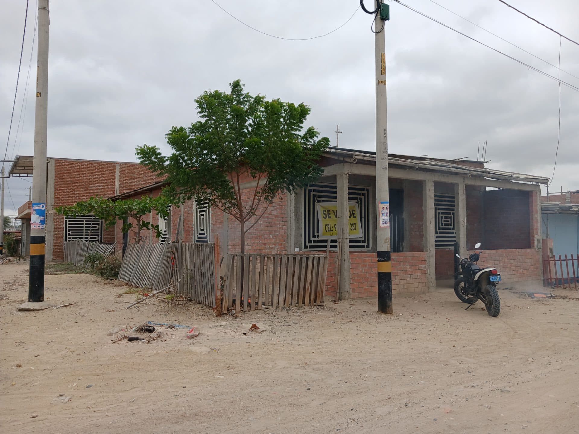 CASA EN VENTA A.H LOS LIBERTADORES CASTILLA 2