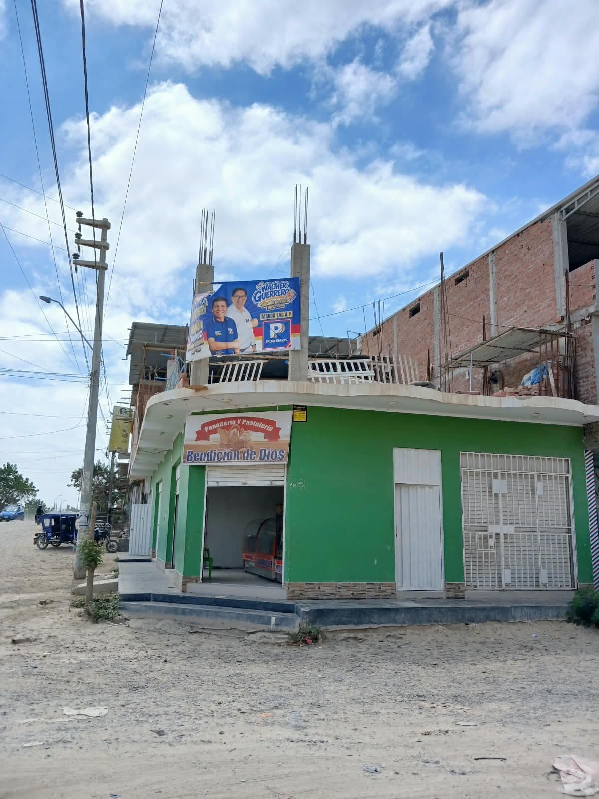 CASA EN VENTA A.H LAS MERCEDES 3