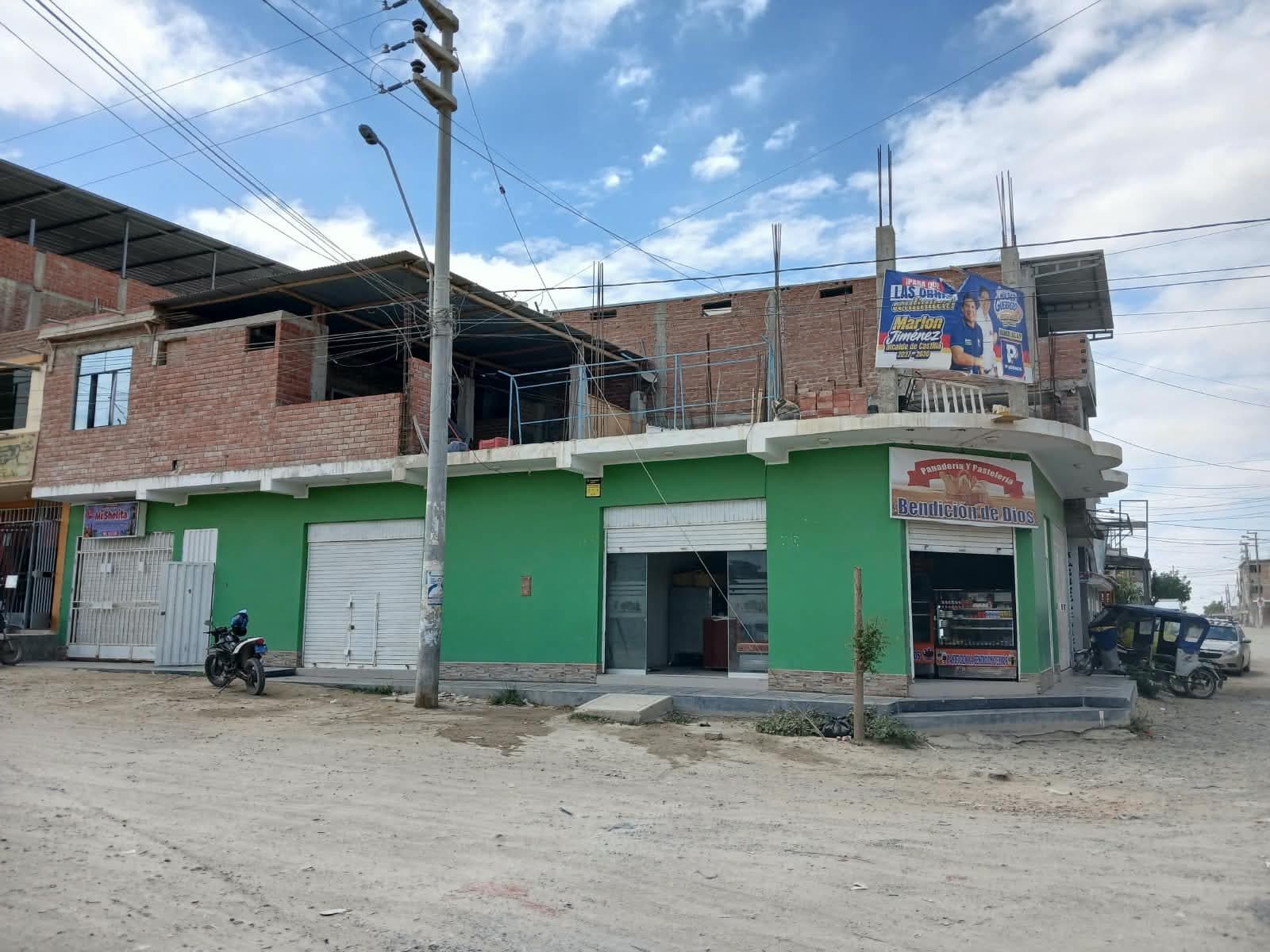 CASA EN VENTA A.H LAS MERCEDES 4