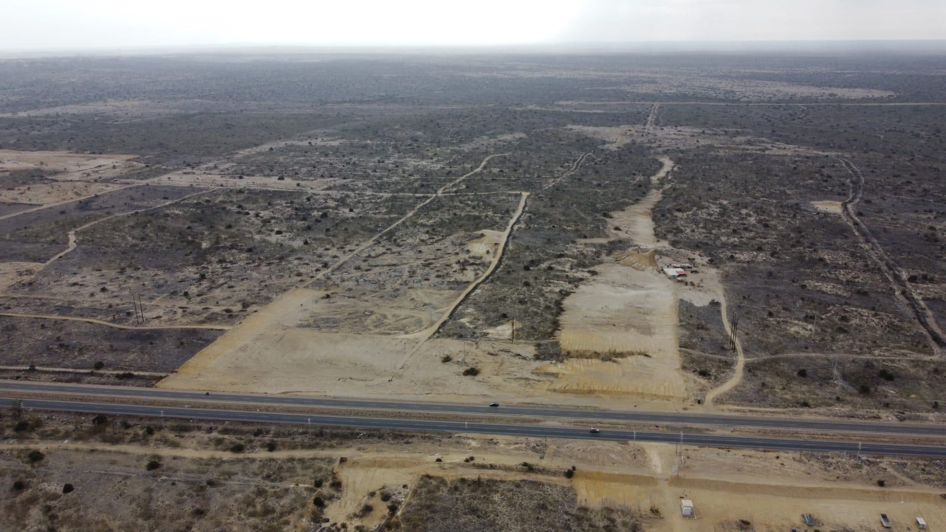 SE VENDE 10 HA DE TERRENO A FILO DE PISTA KM 10 PIURA SULLANA 4