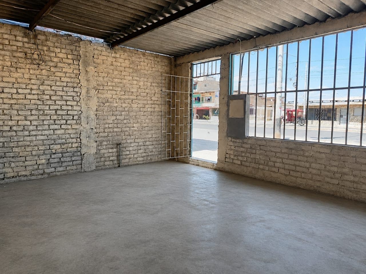 LOCAL COMERCIAL EN AV PROGRESO CASTILLA 2