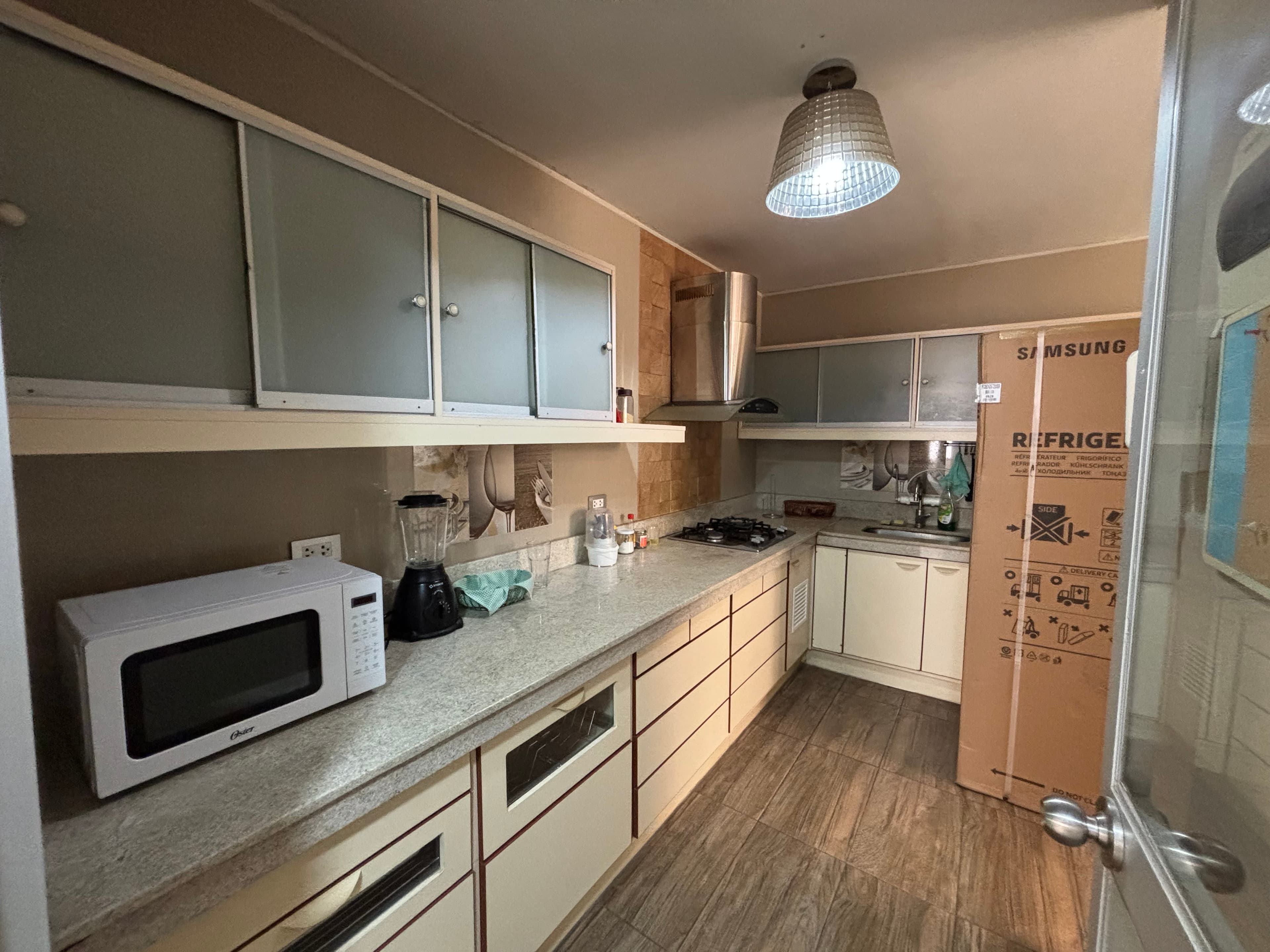 Alquilo Departamento Amoblado en Urb. Miraflores 4