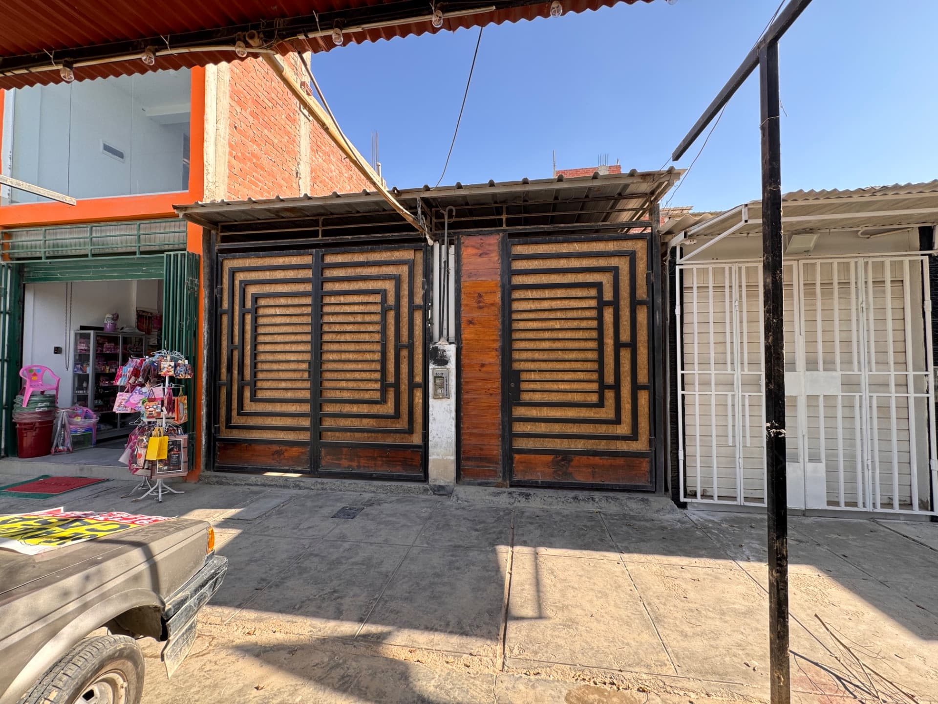 Se Alquila Local Comercial en Av Principal de Santa Margarita