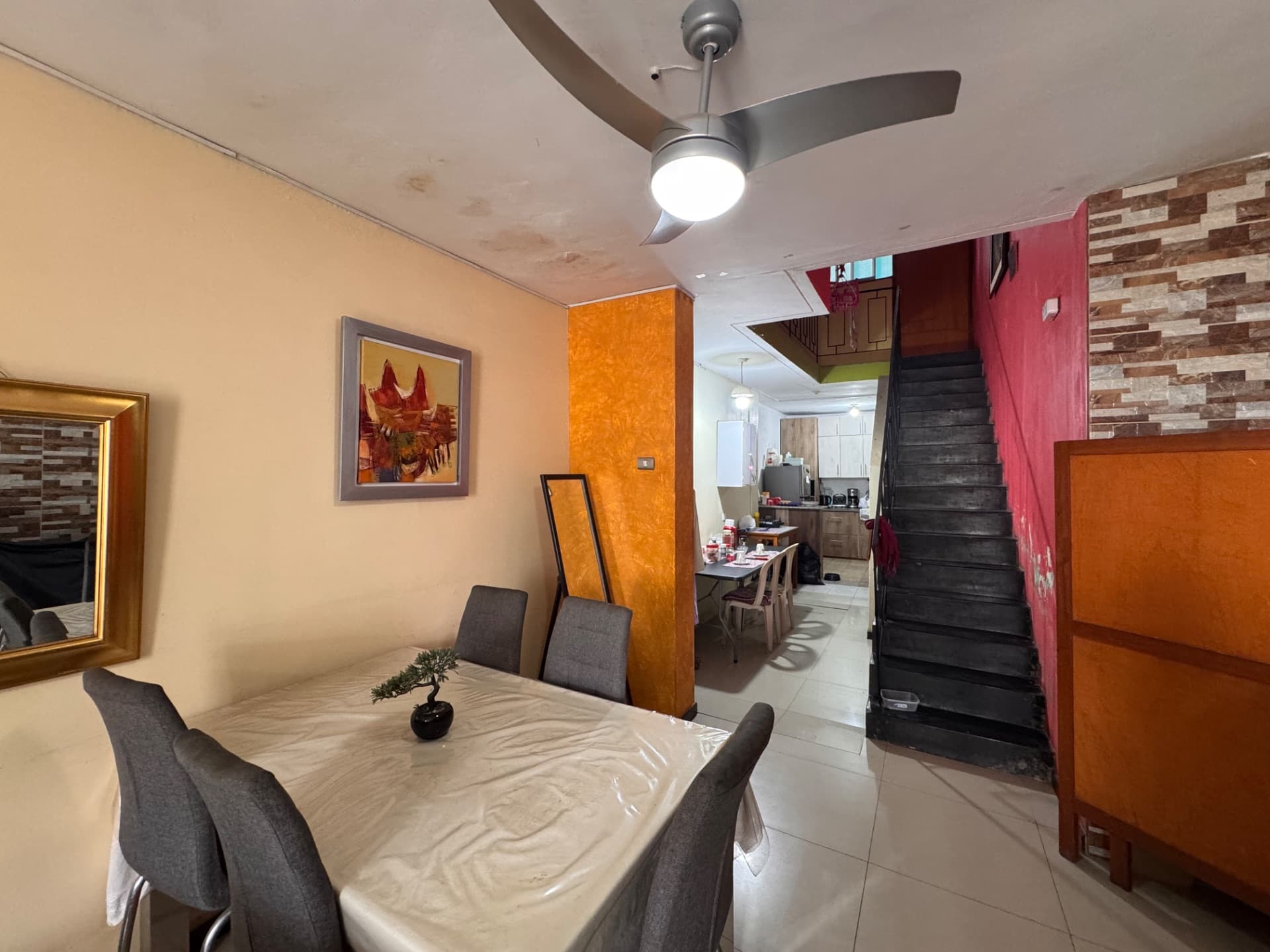 Vendo casa de 3 pisos en centro de piura 2