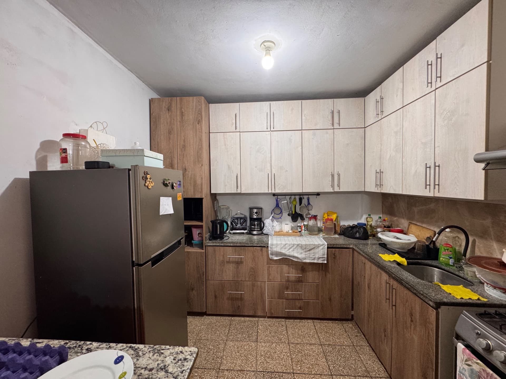 Vendo casa de 3 pisos en centro de piura 3