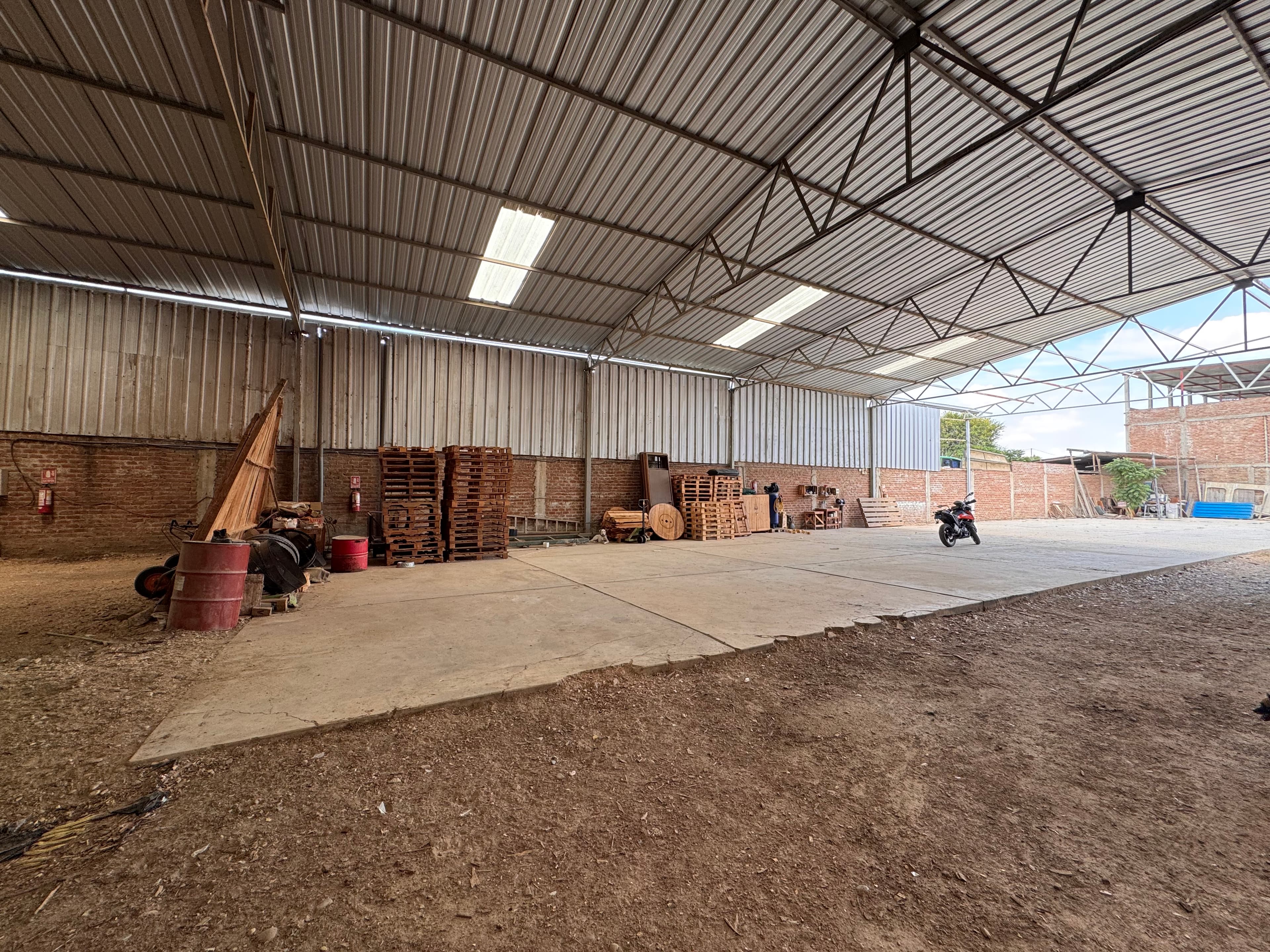 Se alquila Local Industrial en Urb San Antonio, Piura 2