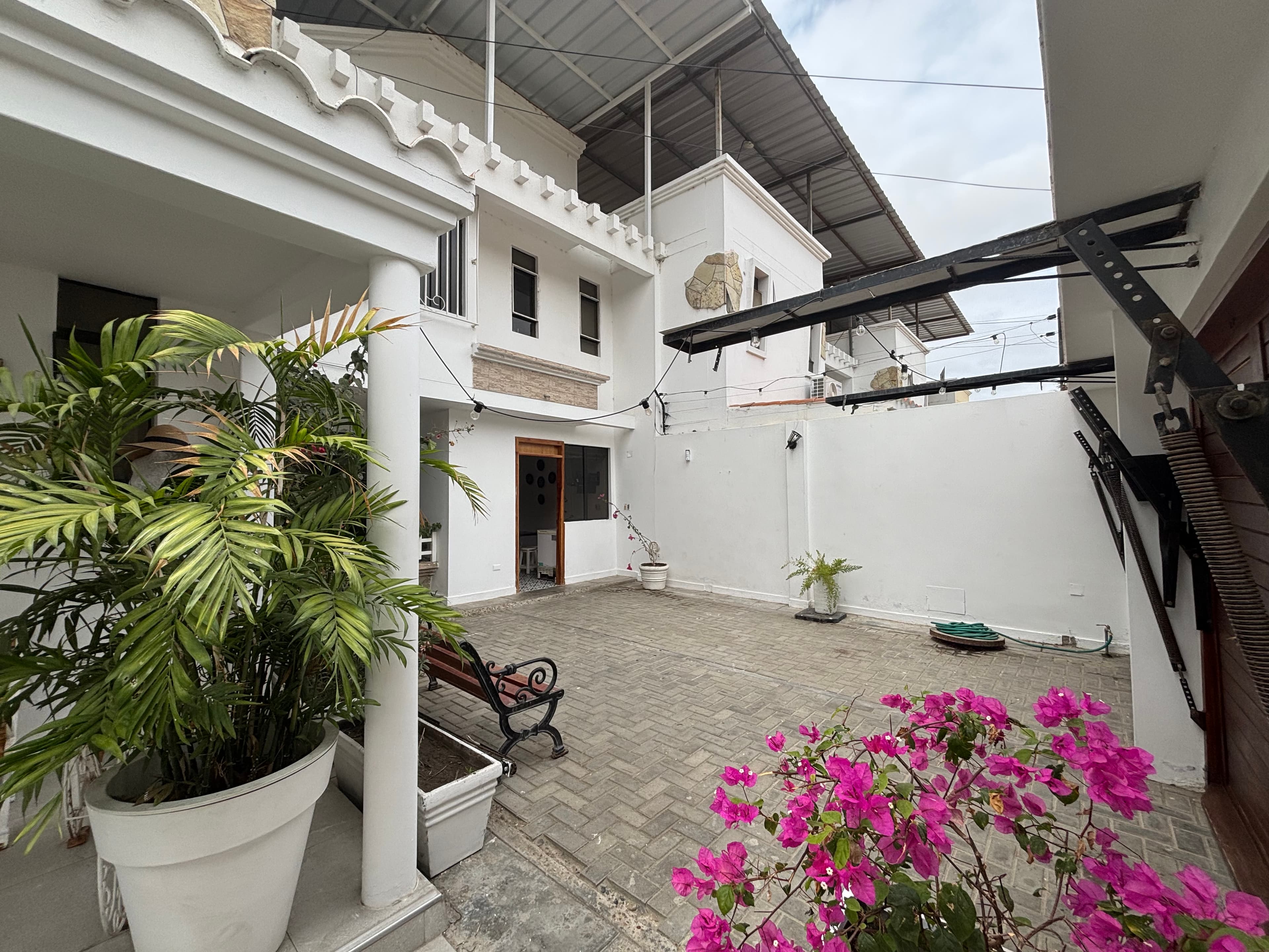 Vendo lujosa casa en Urb. San Eduardo Piura 2