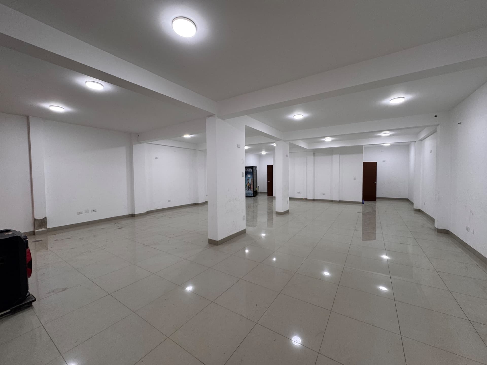 Alquiler de local comercial en primer piso